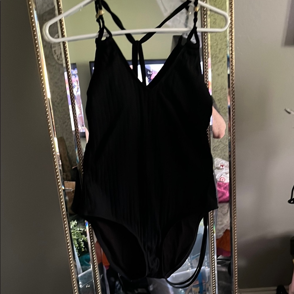 Shade and shore Black Strappy One-Piece Swimsuit size medium